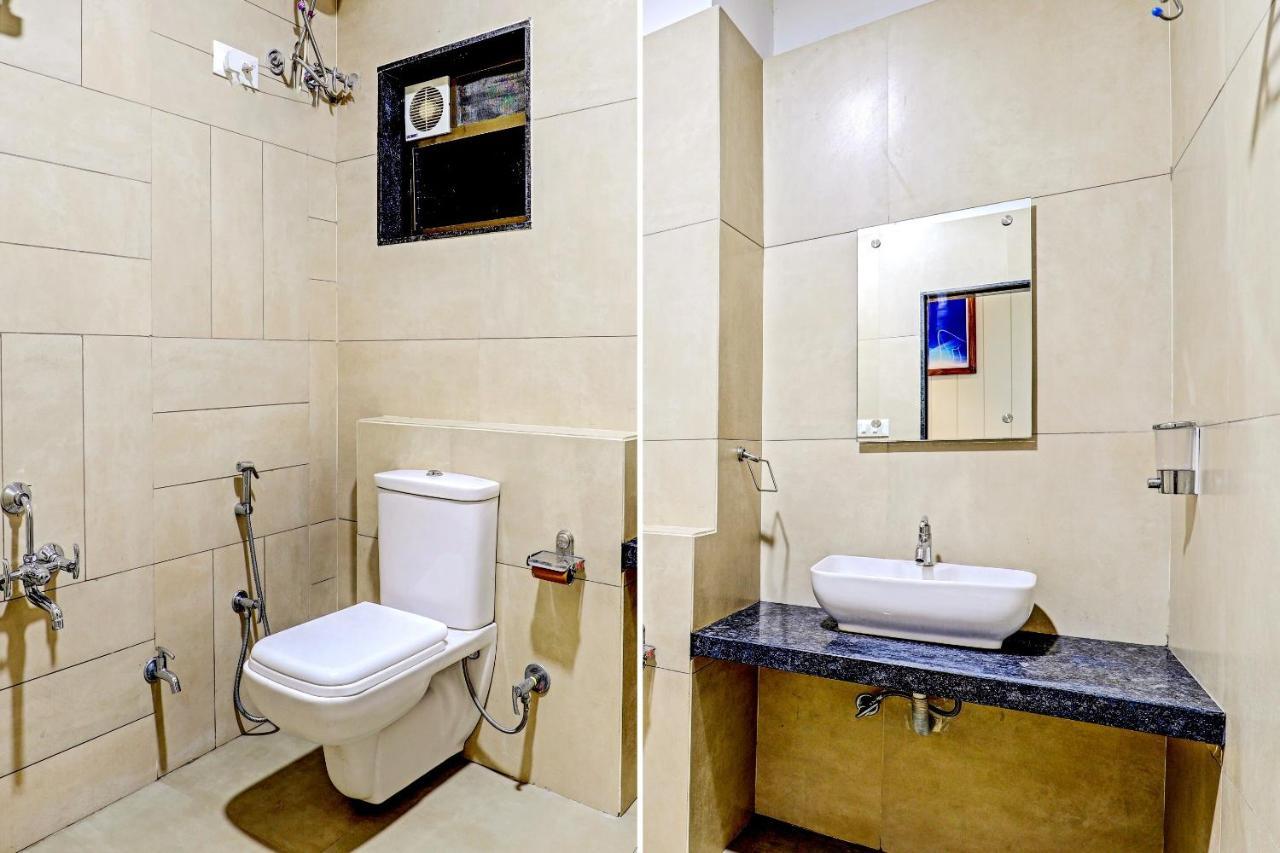 Oyo 70752 Viram House Hotel Gorwa Buitenkant foto